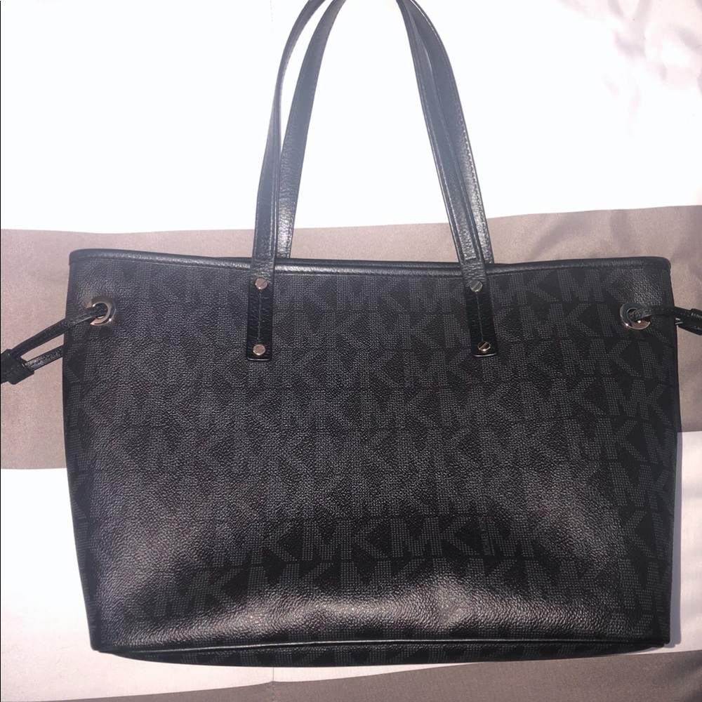Michael Kors Everyday Bag